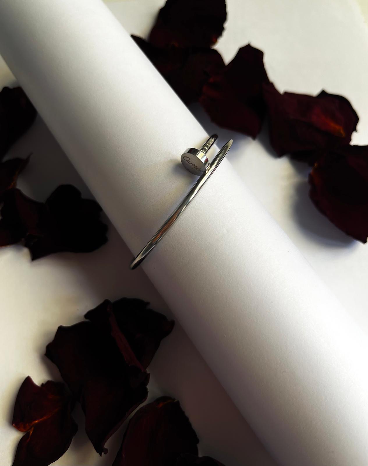 Cartier GÜMÜŞ ÇİVİ BİLEKLİK